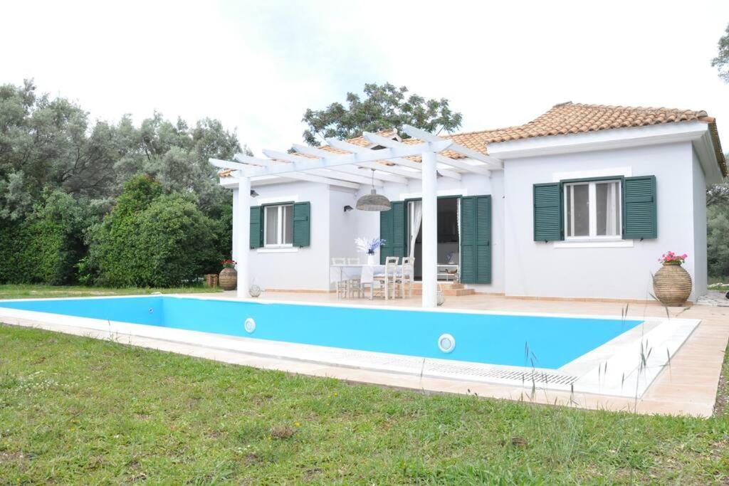 Villa Erietta Near Lefkas Center Apolpaina Exterior foto